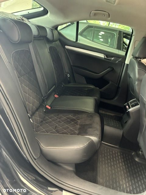 Skoda Superb 2.0 TDI DSG Ambition - 13