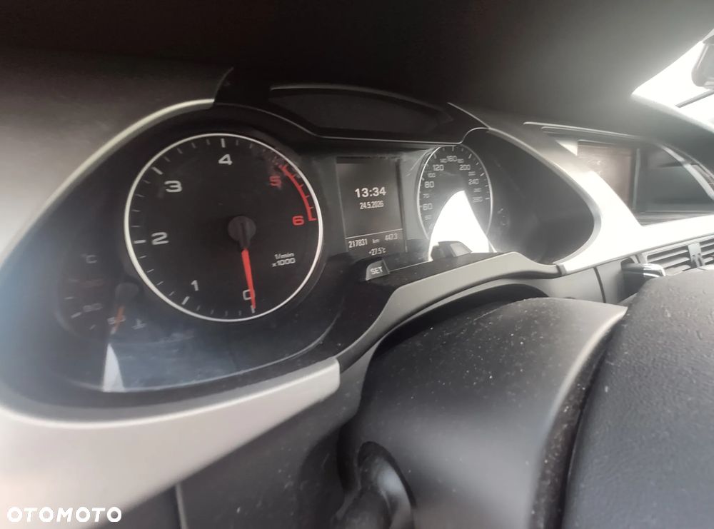 Audi A4 Avant 2.0 TDI - 8
