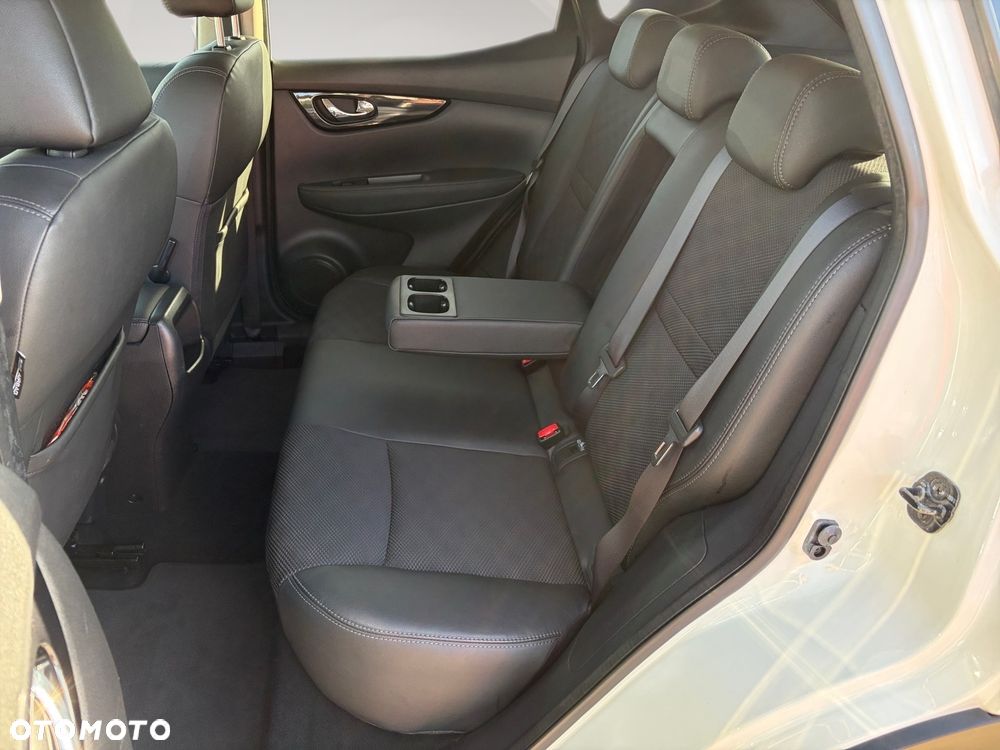 Nissan Qashqai 1.2 DIG-T Tekna - 24