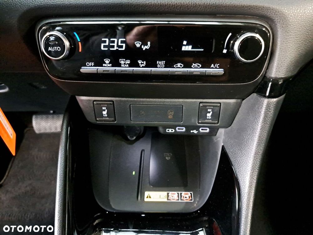 Toyota Yaris Hybrid 1.5 Style - 25