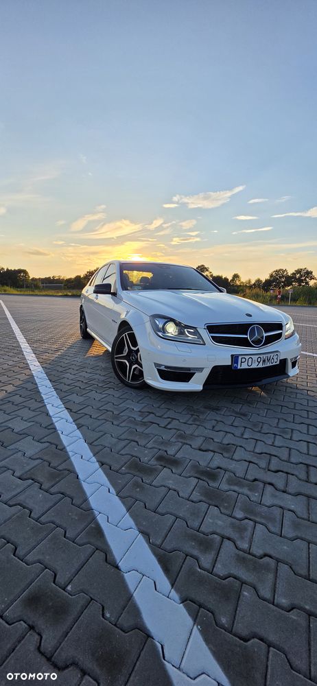 Mercedes-Benz Klasa C 63 AMG - 20