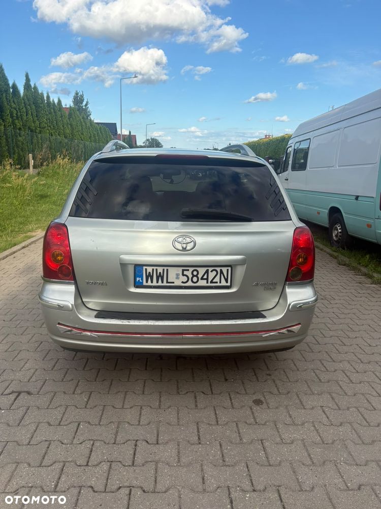 Toyota Avensis 2.0 VVT-i Prestige - 11