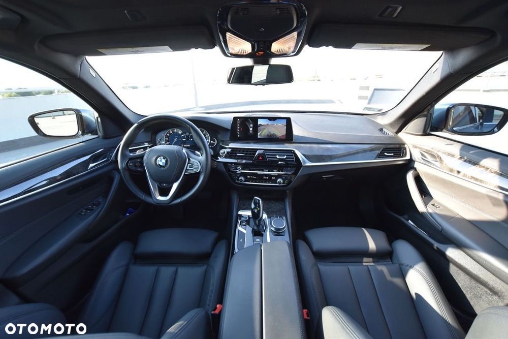 BMW Seria 5 530i xDrive Sport Line - 6