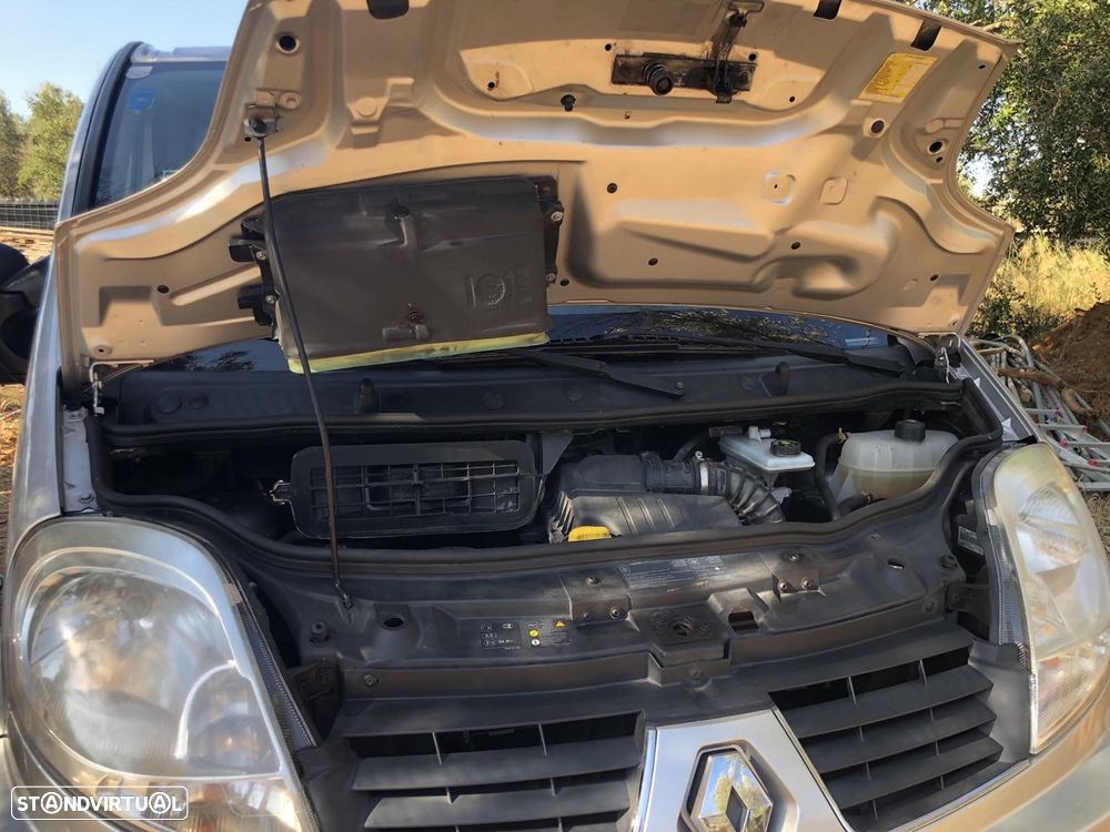 Renault Trafic 2.0 dCi L1H1 - 15