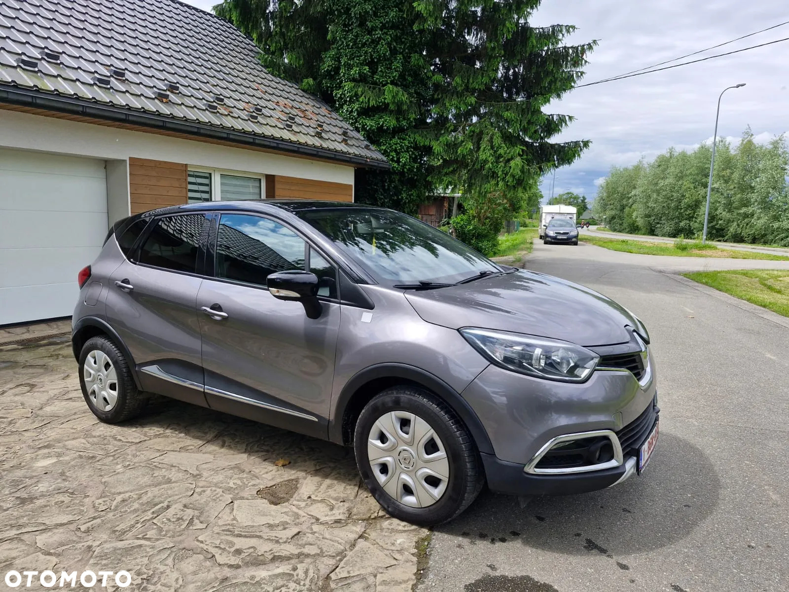 Renault Captur 1.2 TCe Helly Hansen EDC - 3