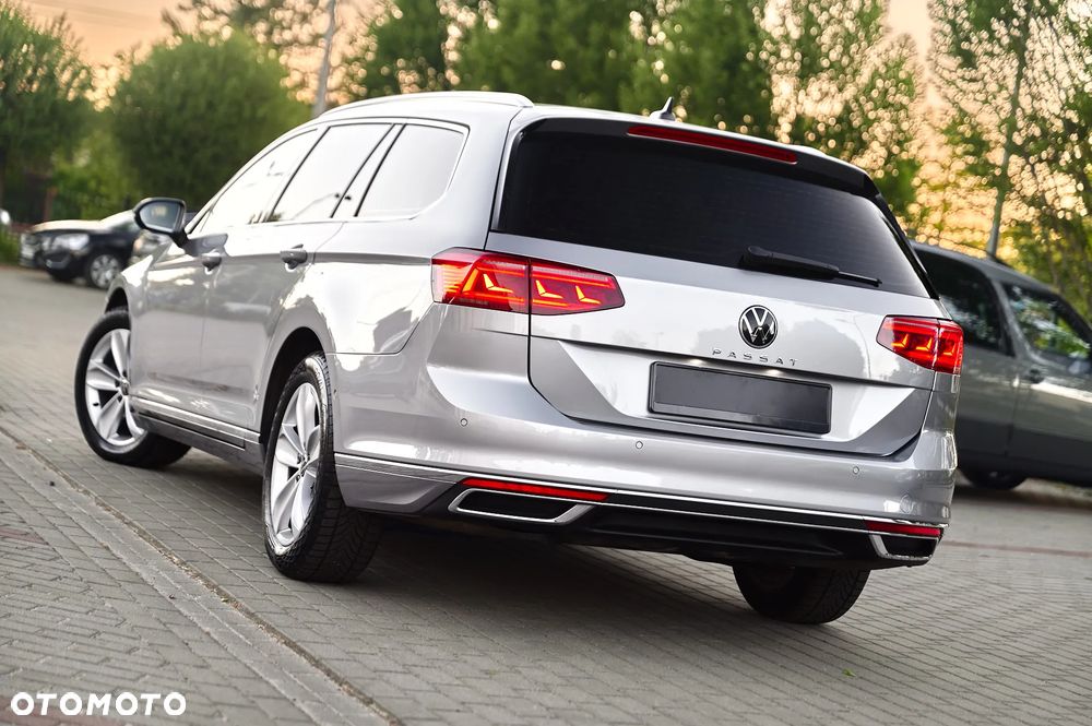 Volkswagen Passat - 2