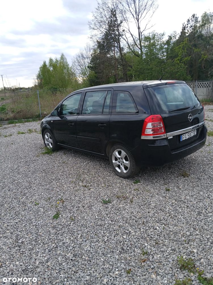 Opel Zafira 1.8 - 13