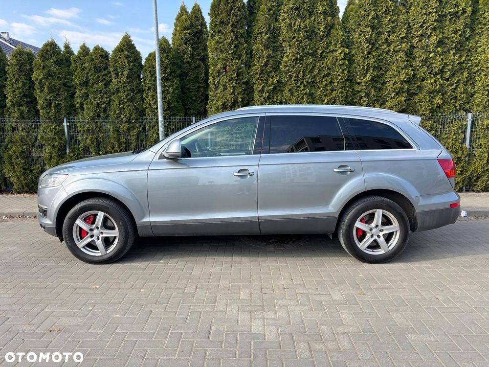 Audi Q7 - 10