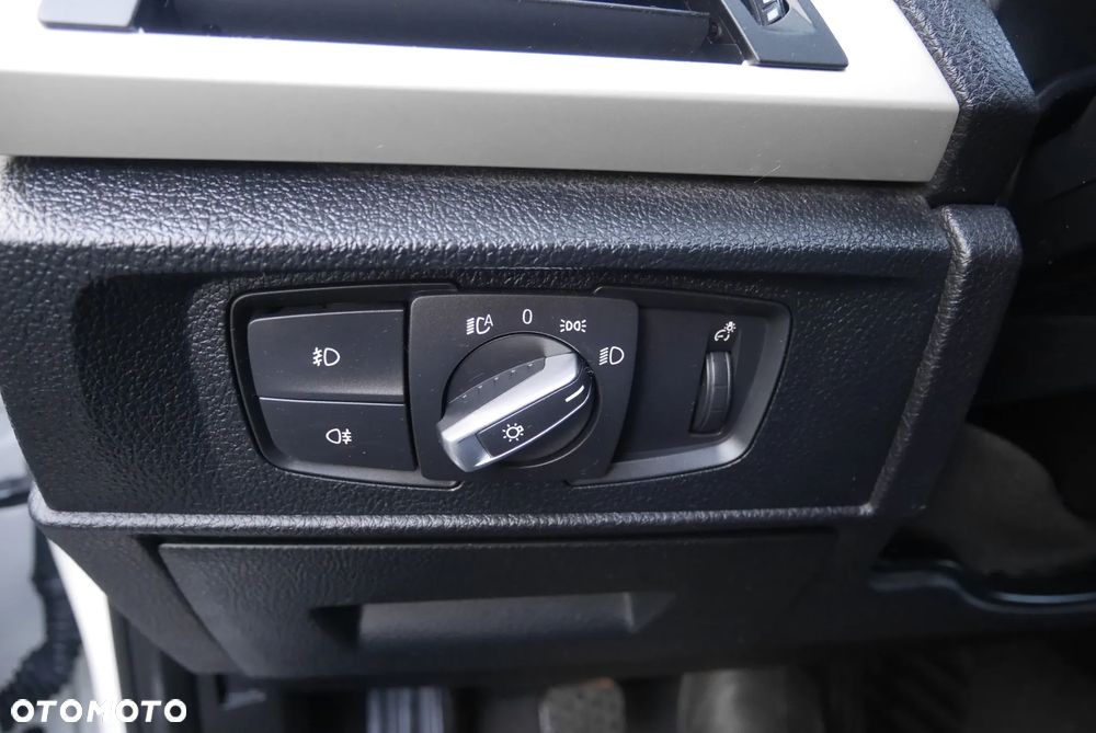 BMW Seria 1 118d DPF Edition Sport - 27