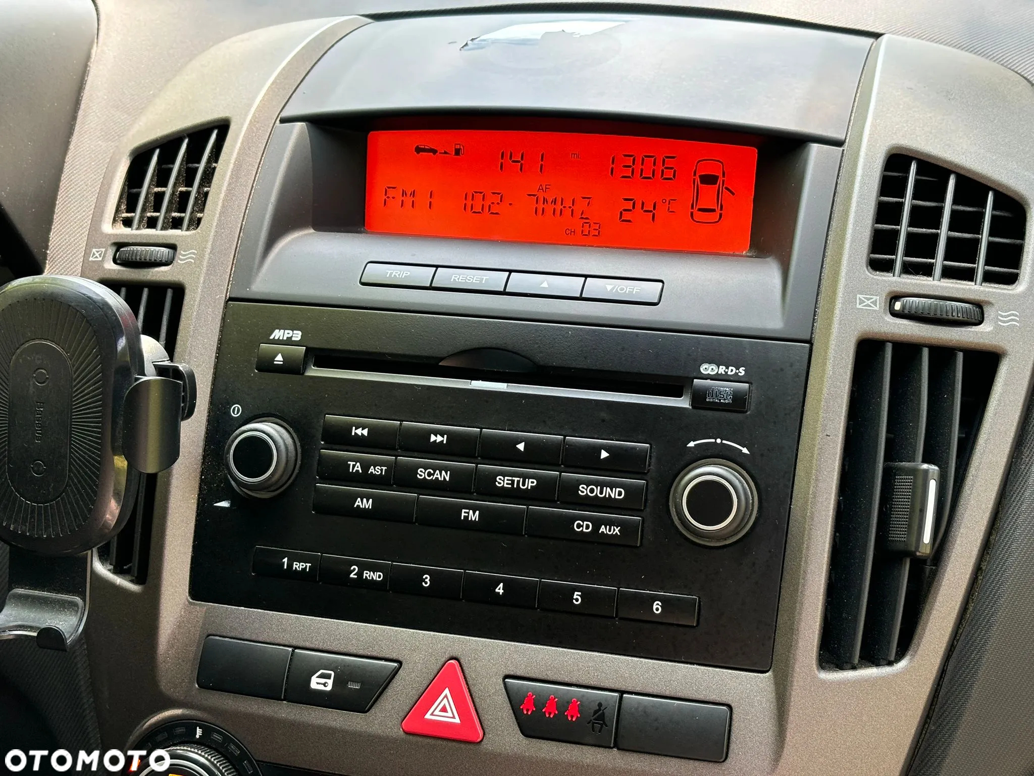 Kia Ceed 1.6 CRDi SW LX - 14