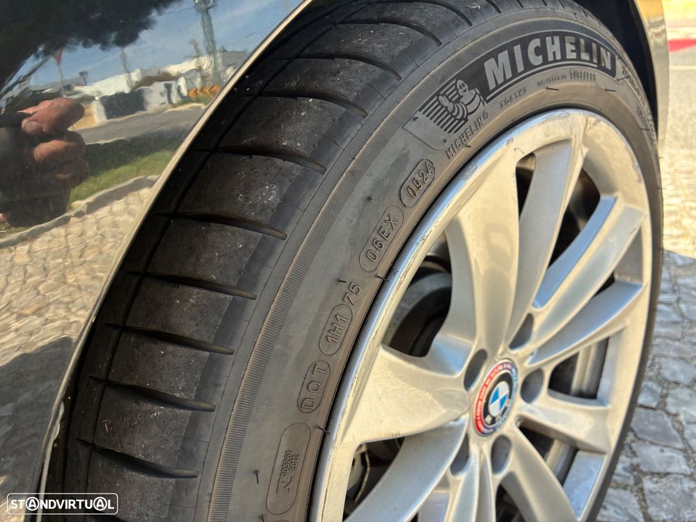 BMW 123 d - 12