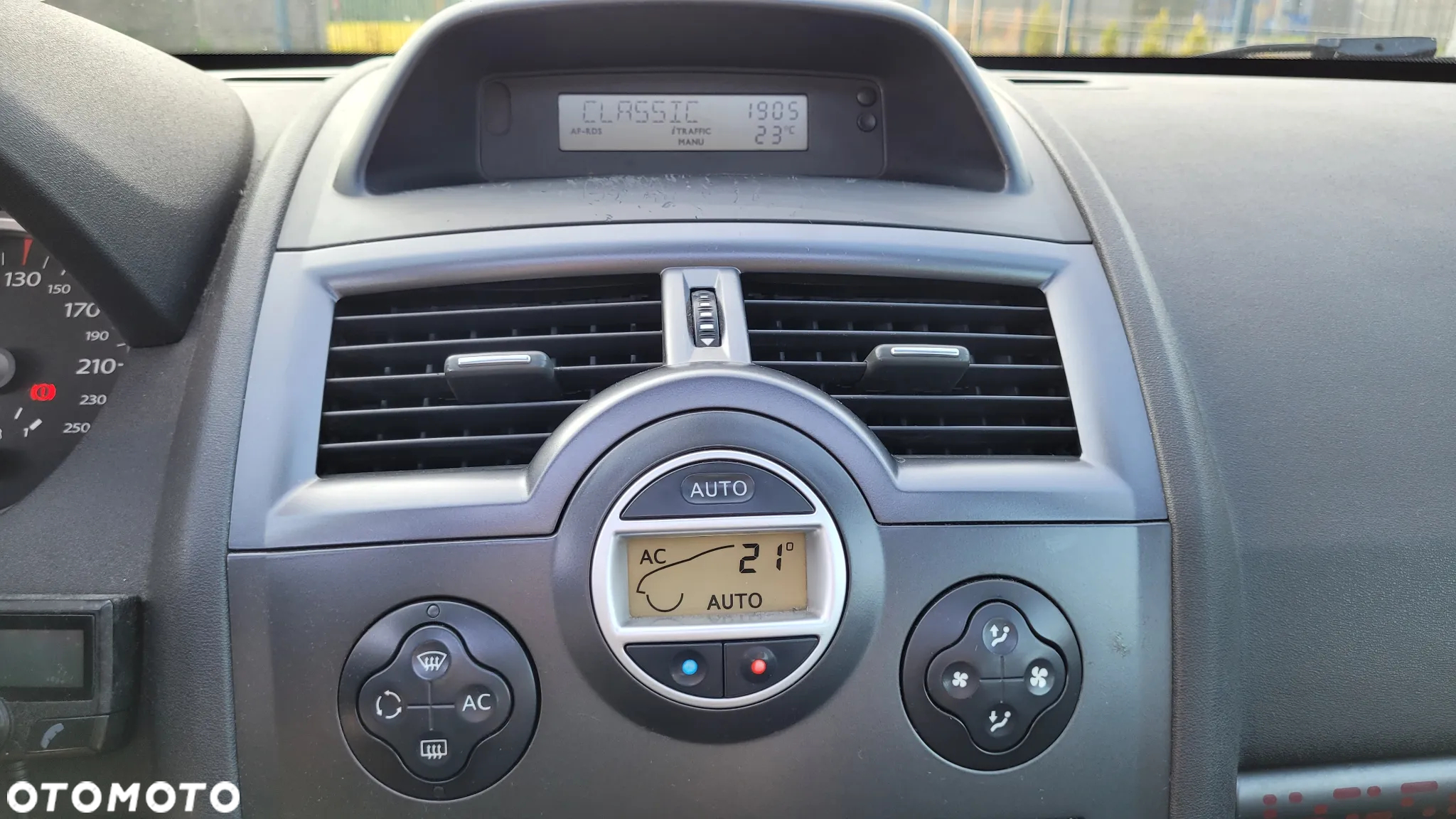 Renault Megane - 30