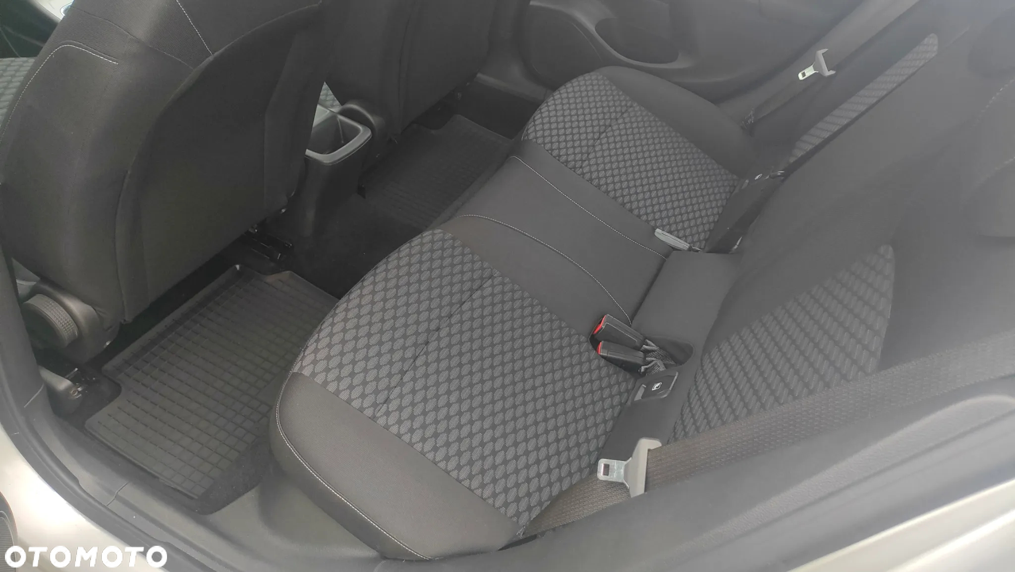 Opel Astra V 1.4 T Enjoy - 11