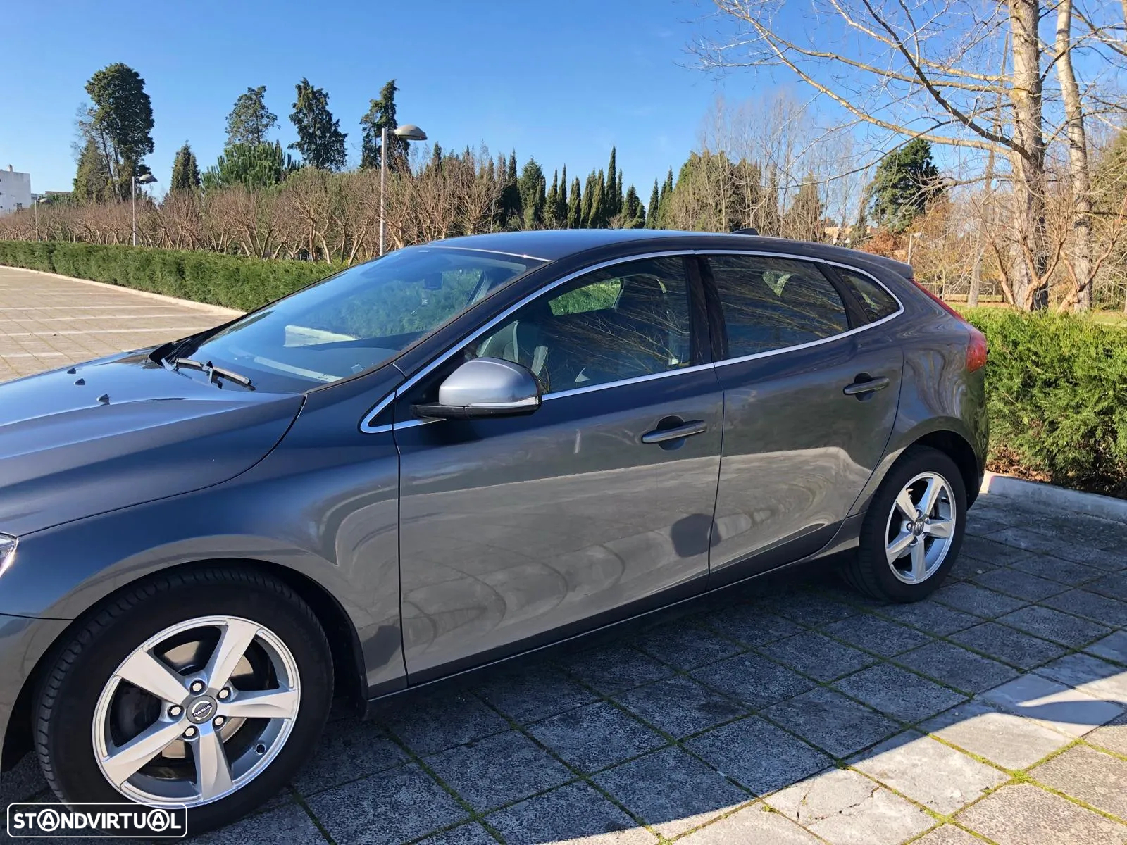 Volvo V40 1.6 D2 Eco Momentum - 4