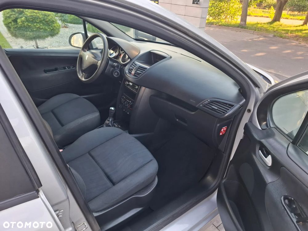 Peugeot 207 1.4 Trendy - 12