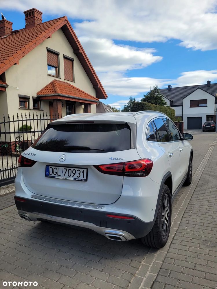 Mercedes-Benz GLA 200 d 4-Matic Progressive - 2