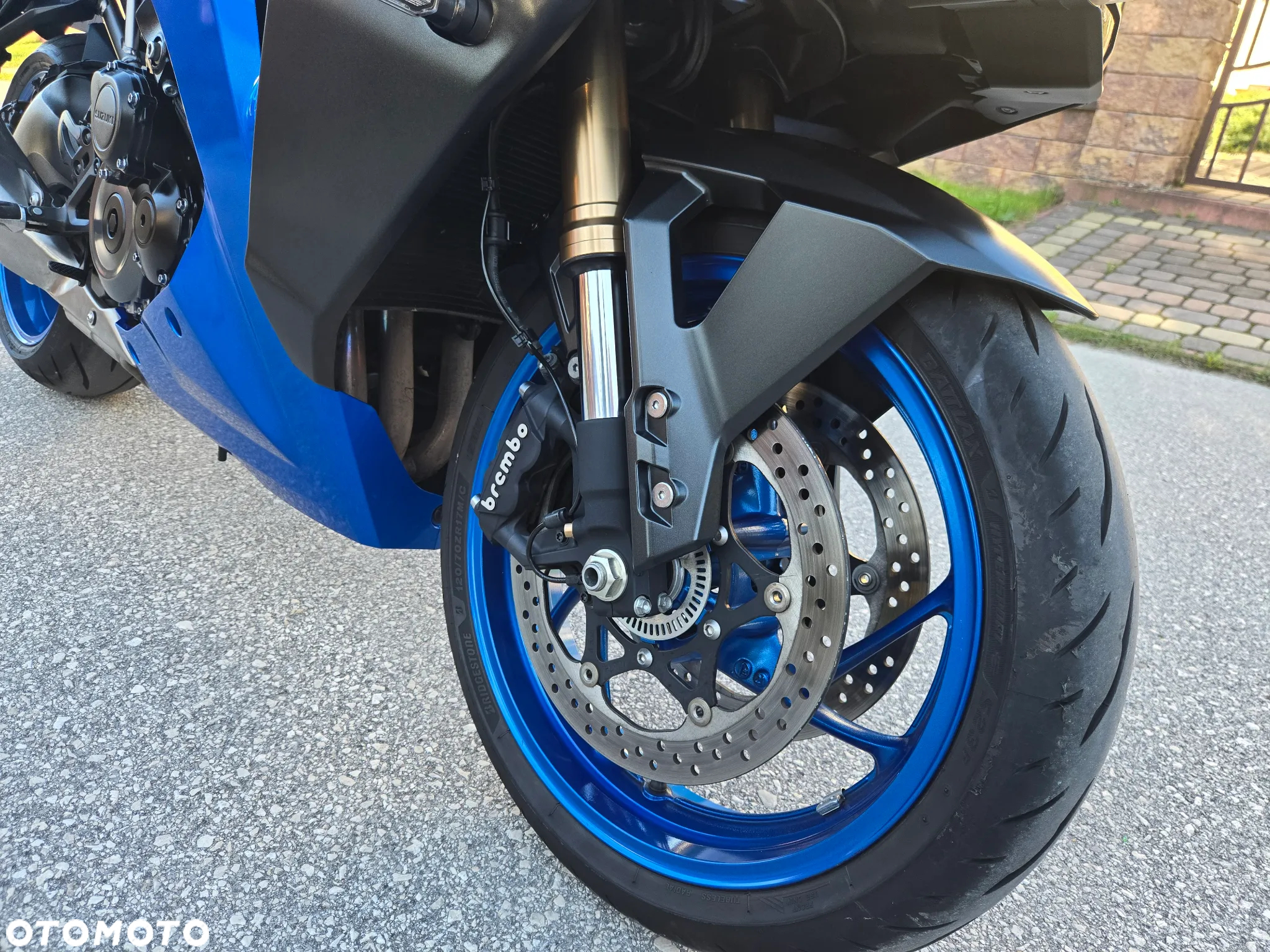 Suzuki GSX - 22