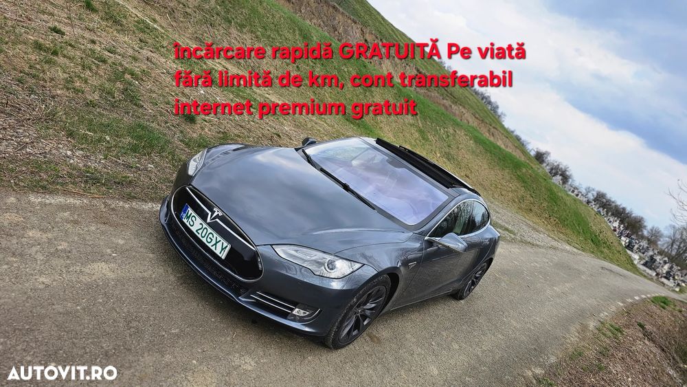 Tesla Model S - 1