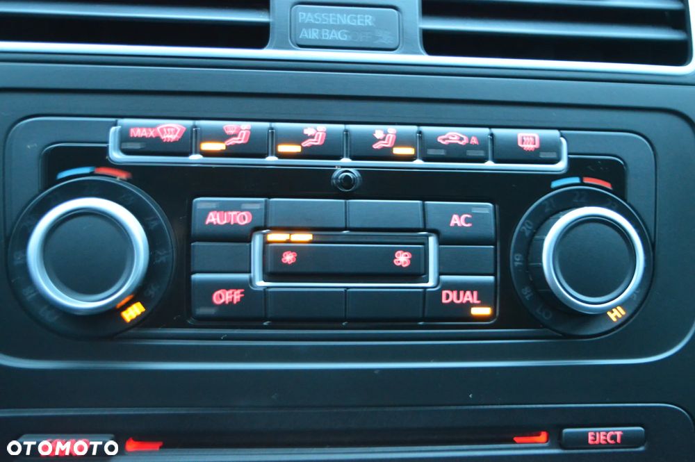 Volkswagen Touran 1.6 TDI DPF BlueMotion Technology Comfortline - 20