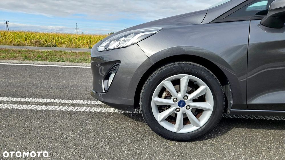 Ford Fiesta 1.1 S&S TITANIUM - 23