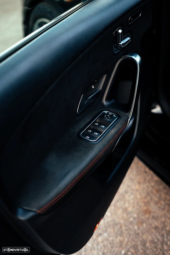 Mercedes-Benz A 180 d 7G-DCT AMG Line - 21