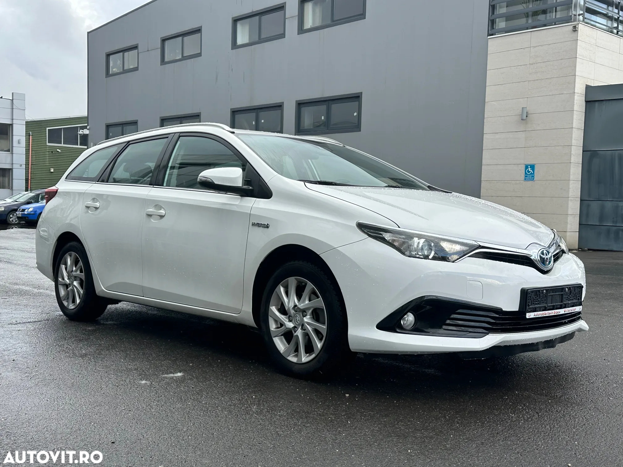 Toyota Auris - 10
