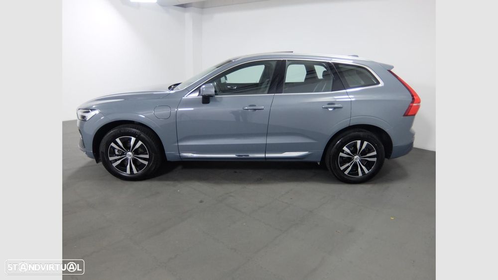 Volvo XC 60 2.0 T6 PHEV Core AWD - 6