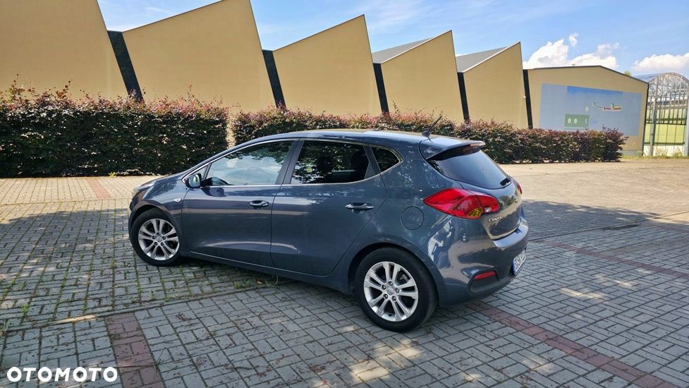Kia Ceed 1.4 CVVT Dream Team Edition - 6