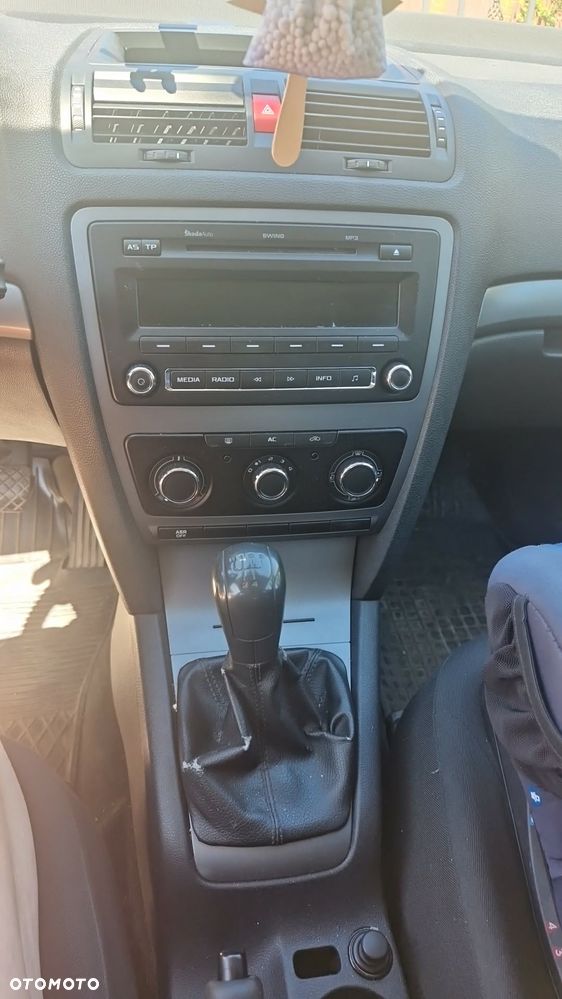 Skoda Octavia 1.6 Elegance - 5