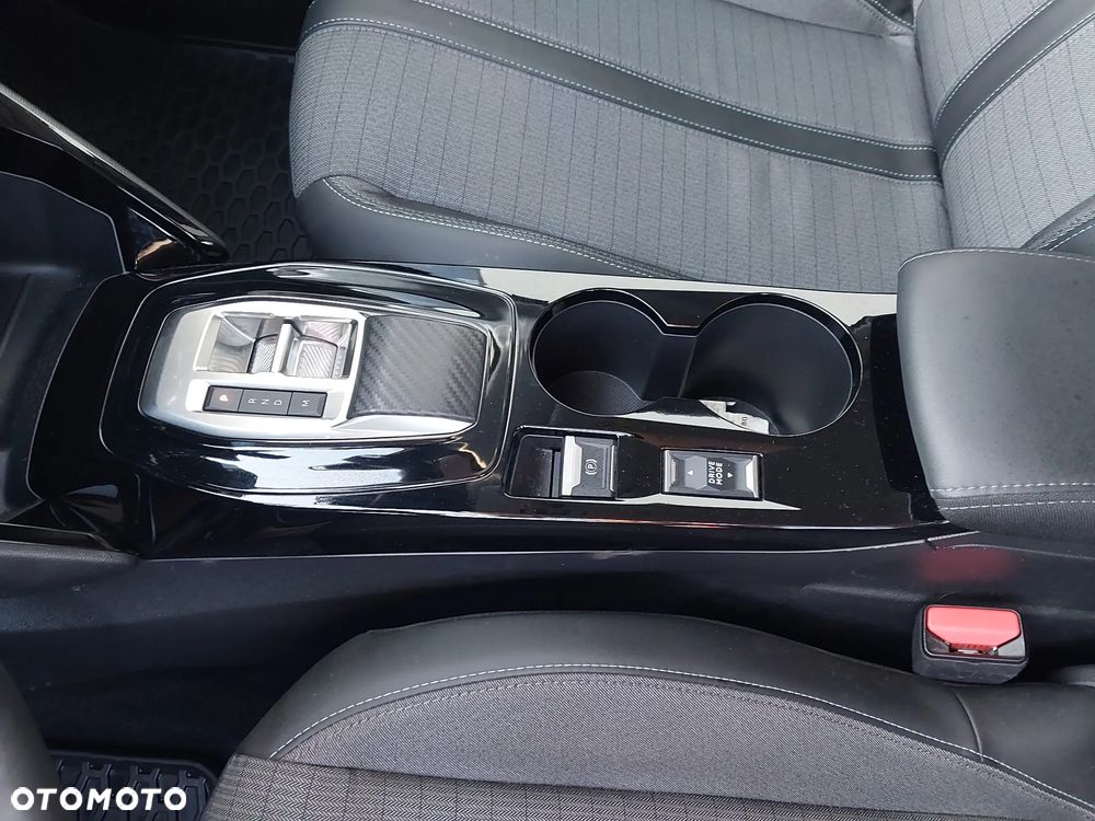 Peugeot 208 1.2 PureTech Allure S&S EAT8 - 9