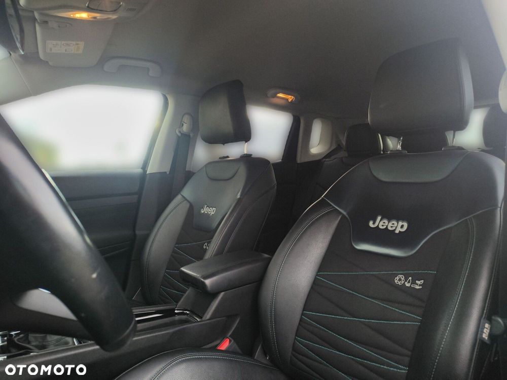 Jeep Compass - 29
