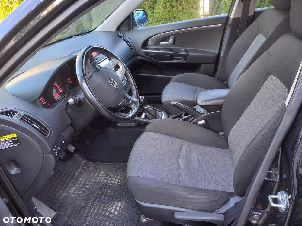 Kia Ceed 1.6 CRDi L - 6