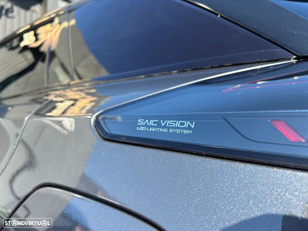 MG MG4 64 kWh Luxury - 28