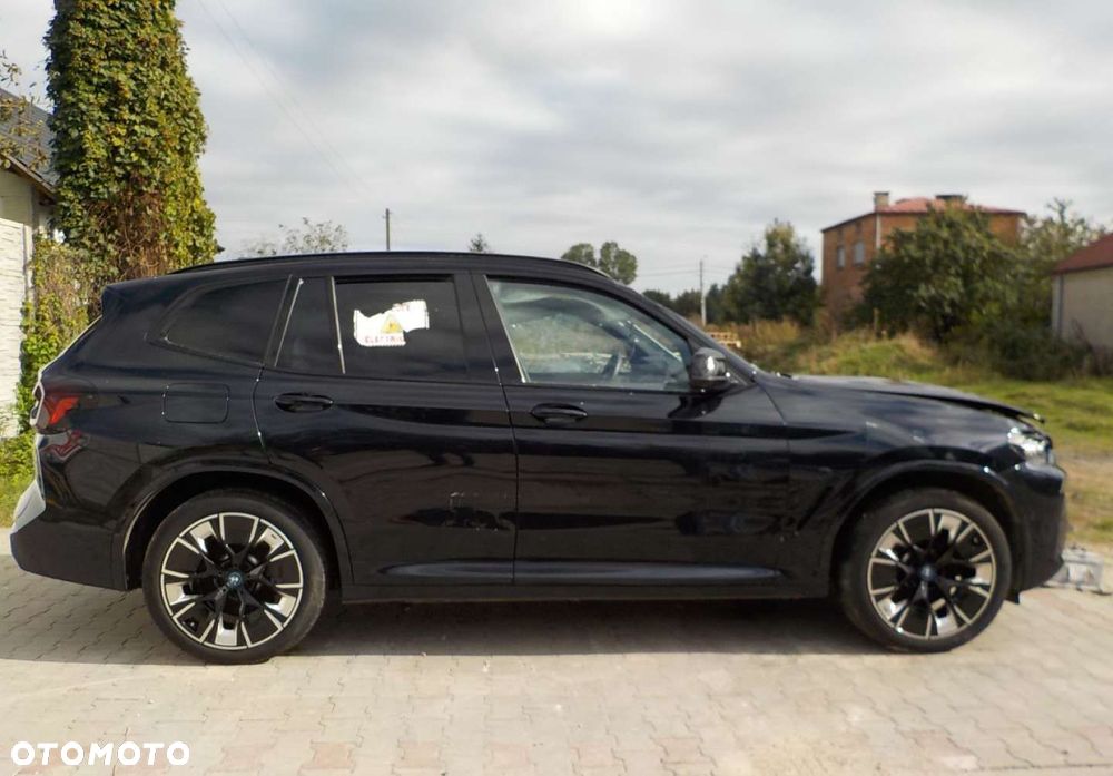 BMW iX3 - 14