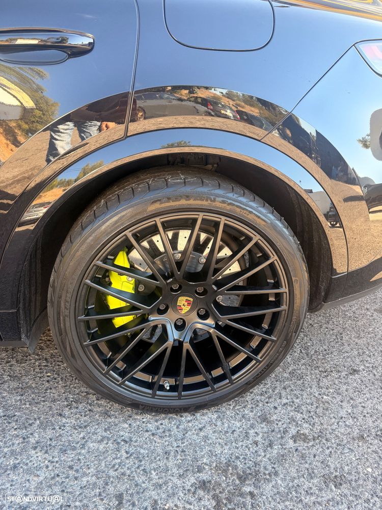 Porsche Cayenne Coupé Turbo S E-Hybrid - 41