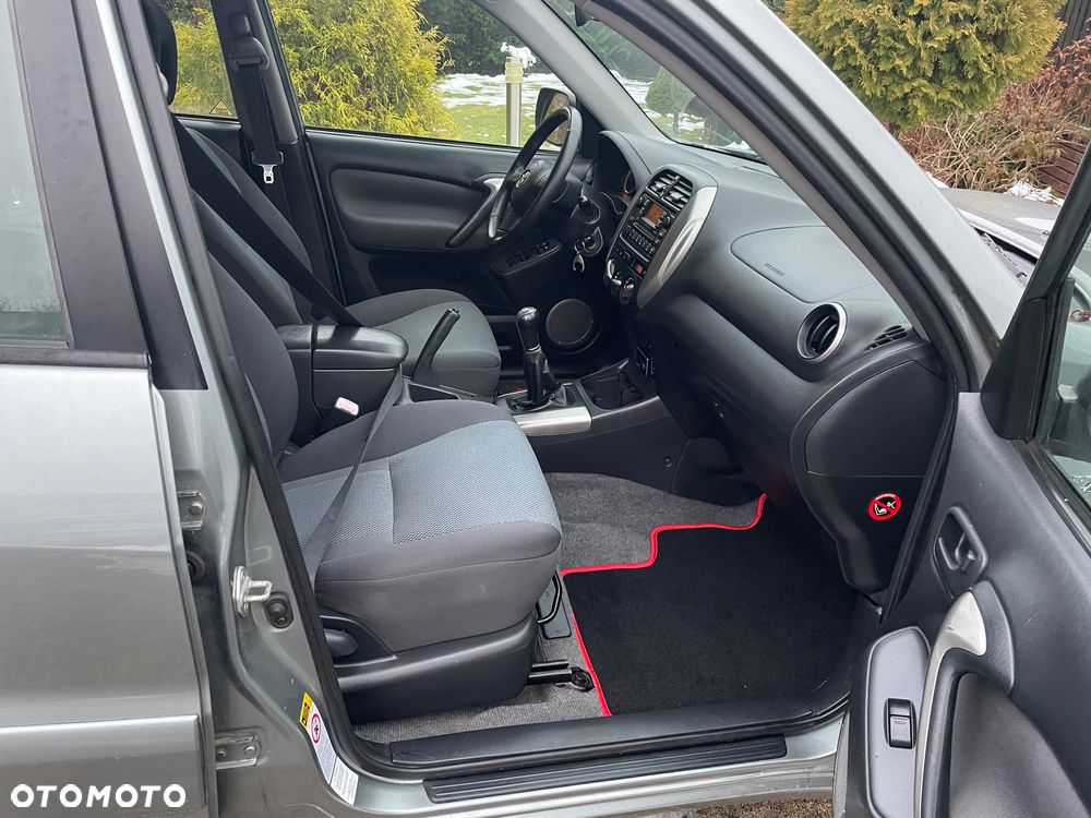 Toyota RAV4 2.0 D-4D Sol - 15