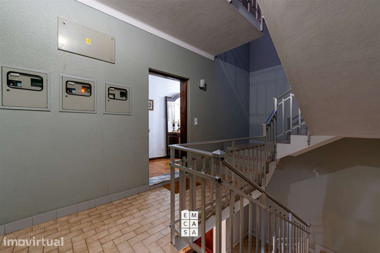 Apartamento T3 com 122 m², Duas Varandas e Garagem Fechada em Carregos - Grande imagem: 4/46