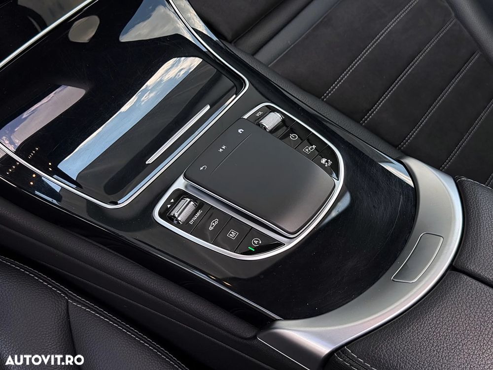 Mercedes-Benz GLC 220 d 4MATIC 9G-TRONIC AMG Line Plus - 25