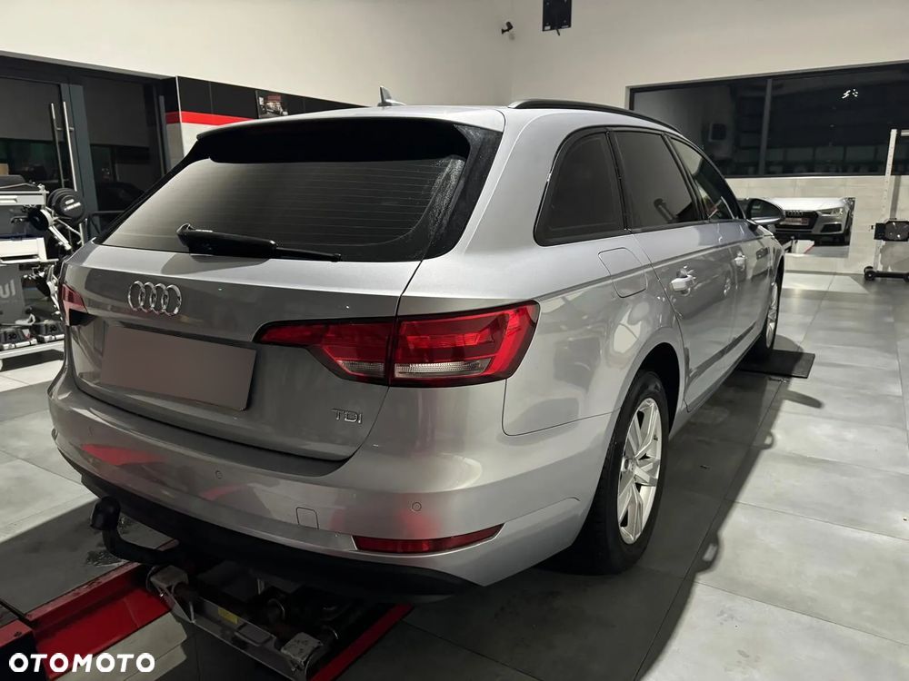 Audi A4 ver-avant-2-0-tdi-dpf-s-line-sportpaket - 10