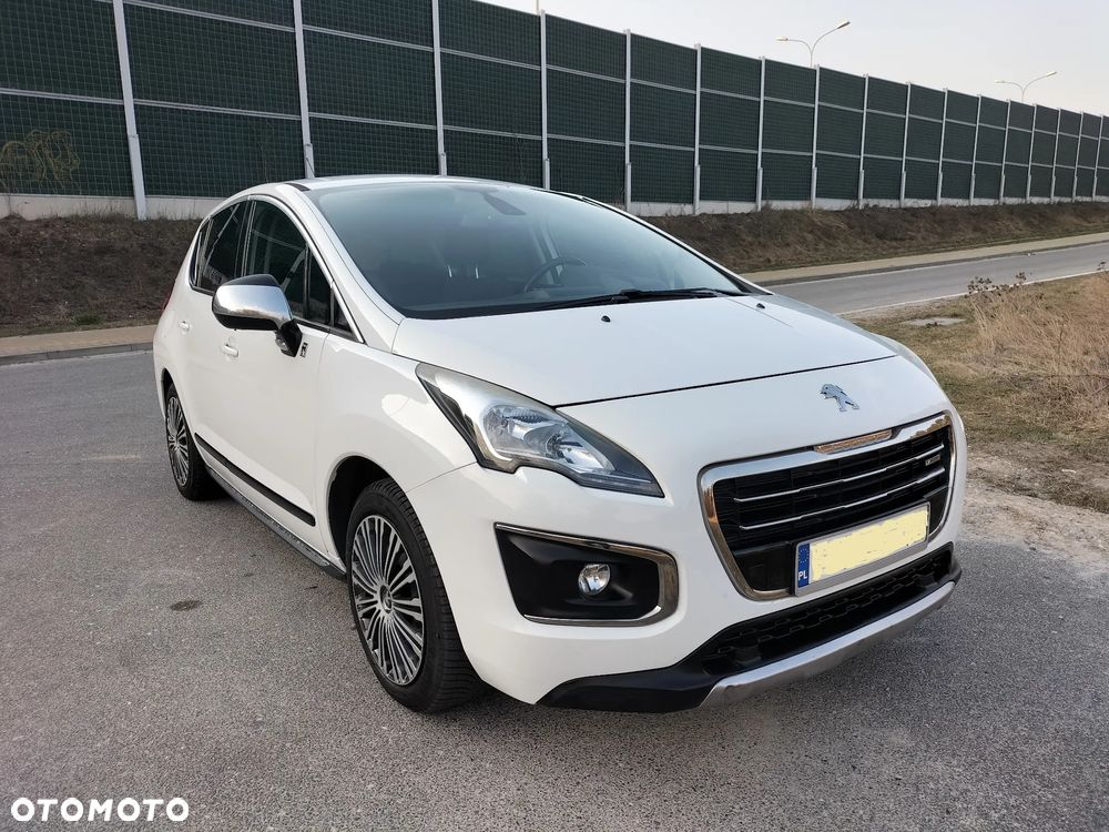 Peugeot 3008 Hybrid4 - 4