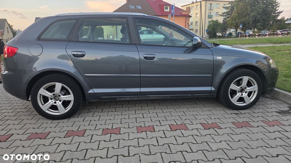 Audi A3 Sportback 1.6 FSI Ambiente - 10