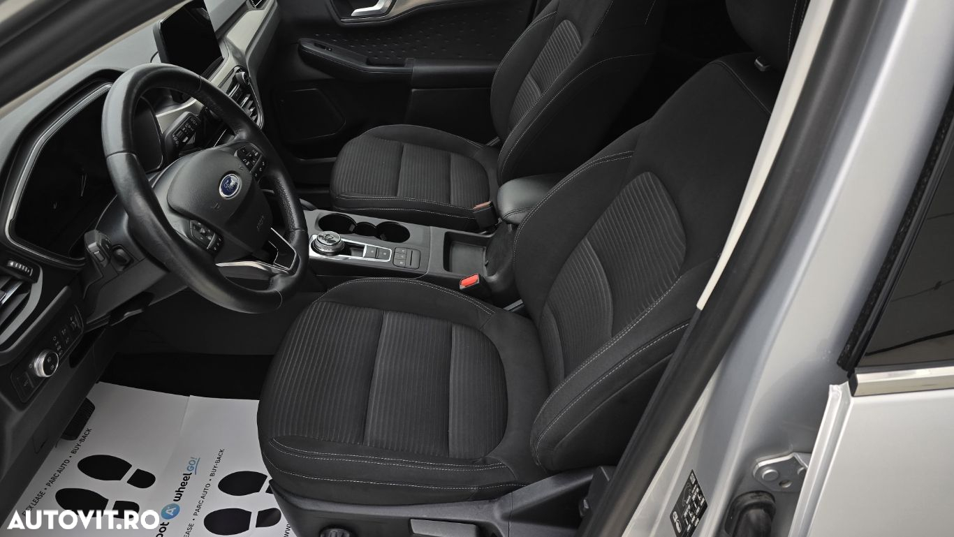 Ford Kuga - 12