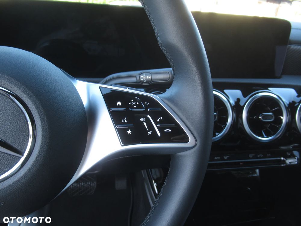 Mercedes-Benz CLA 180 mHEV 7G-DCT - 16