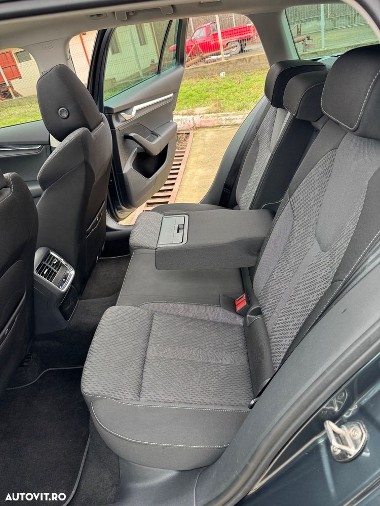 Skoda Octavia 2.0 TDI DSG Style - 19