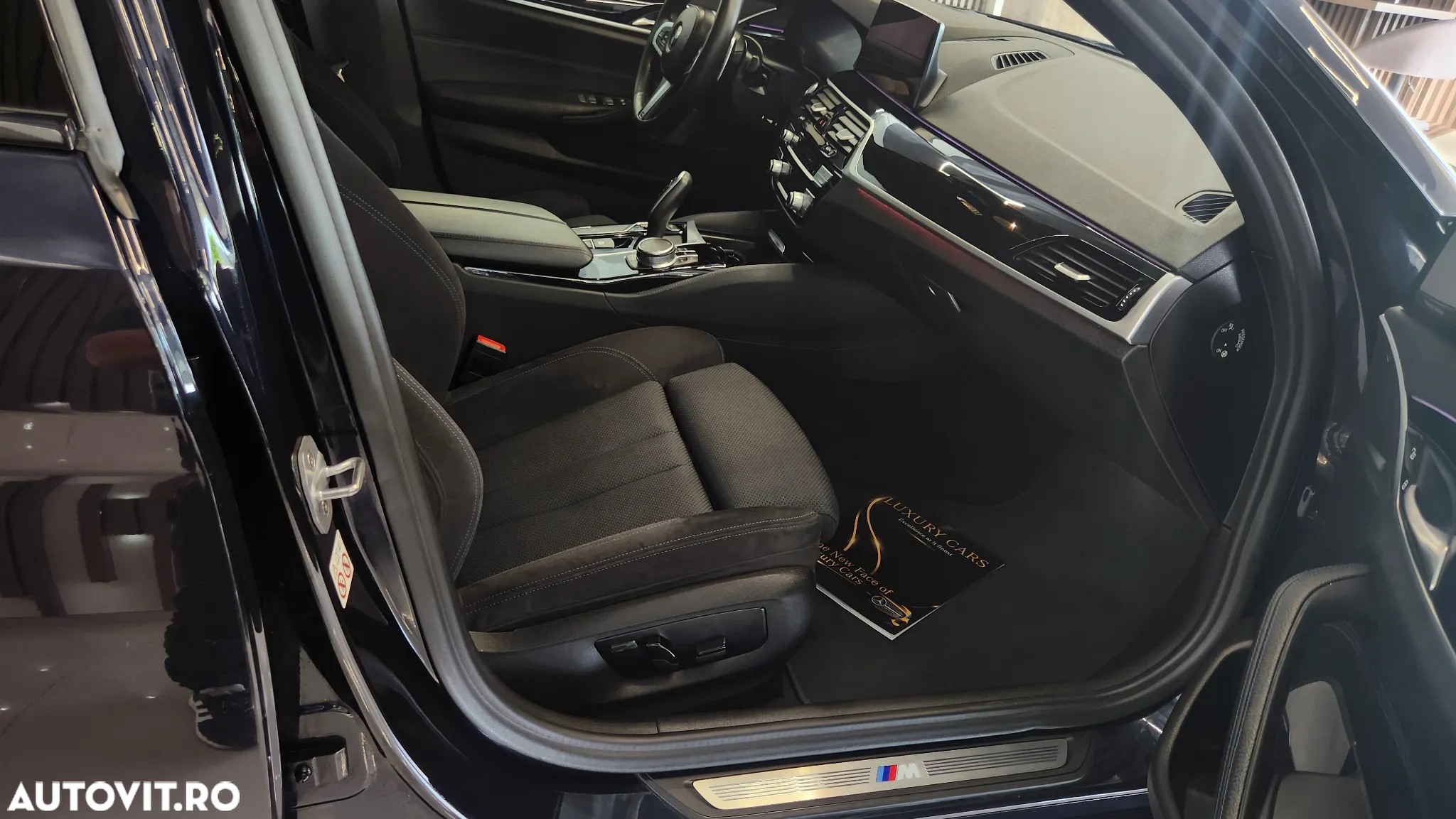 BMW Seria 5 520d xDrive AT - 17