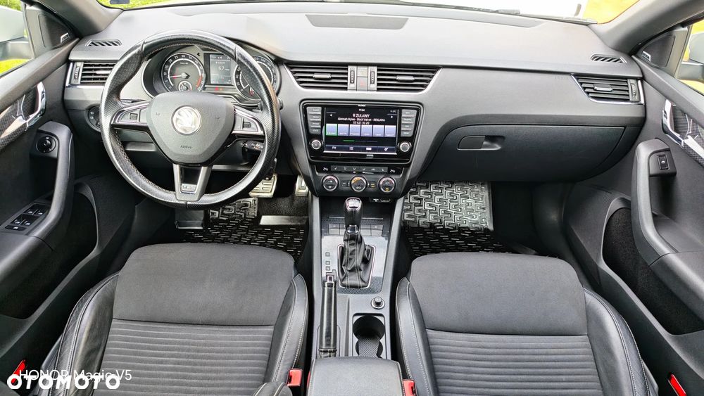 Skoda Octavia 2.0 TDI DSG RS - 25
