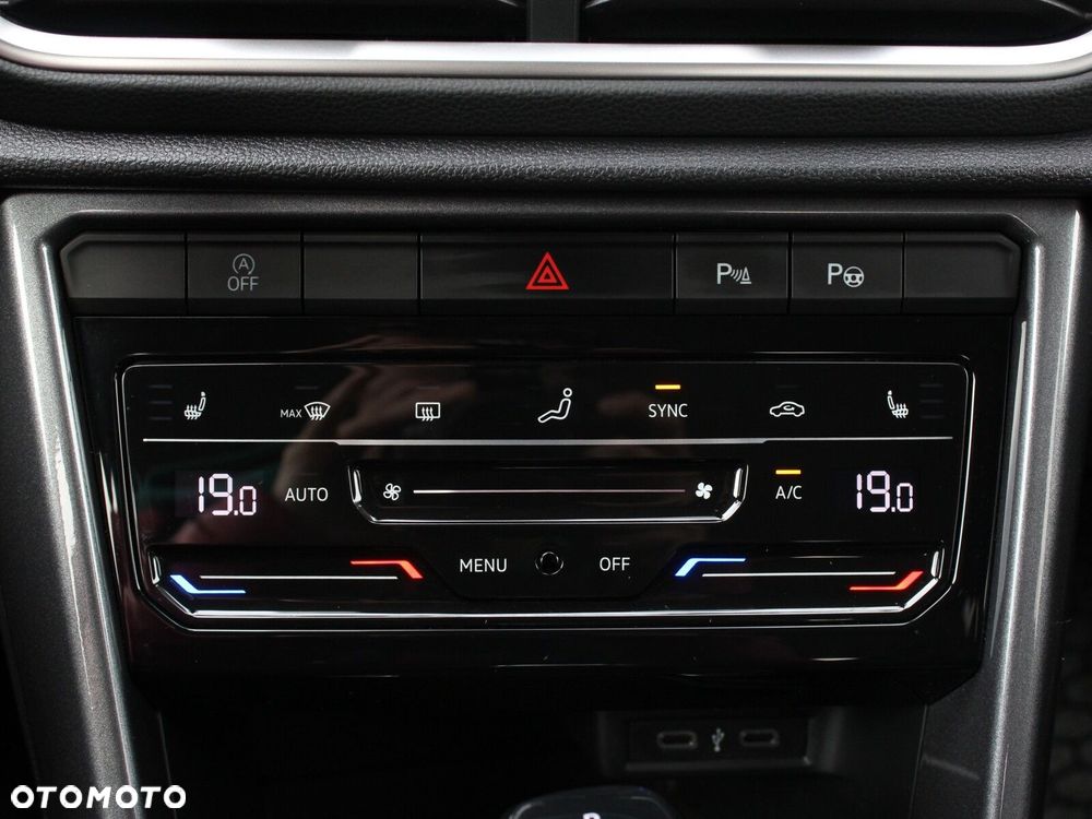 Volkswagen T-Roc 1.5 TSI Style DSG - 21