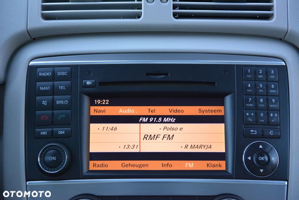 Mercedes-Benz Klasa R 300 CDI 7G-TRONIC DPF BlueEFFICIENCY - 36