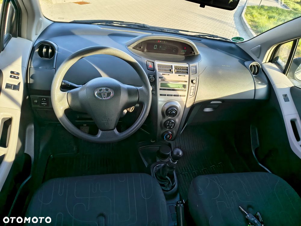 Toyota Yaris 1.33 VVT-i Edition - 17
