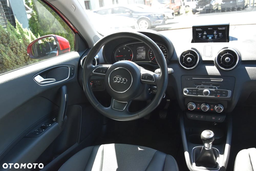 Audi A1 Sportback 1.6 TDI design - 12